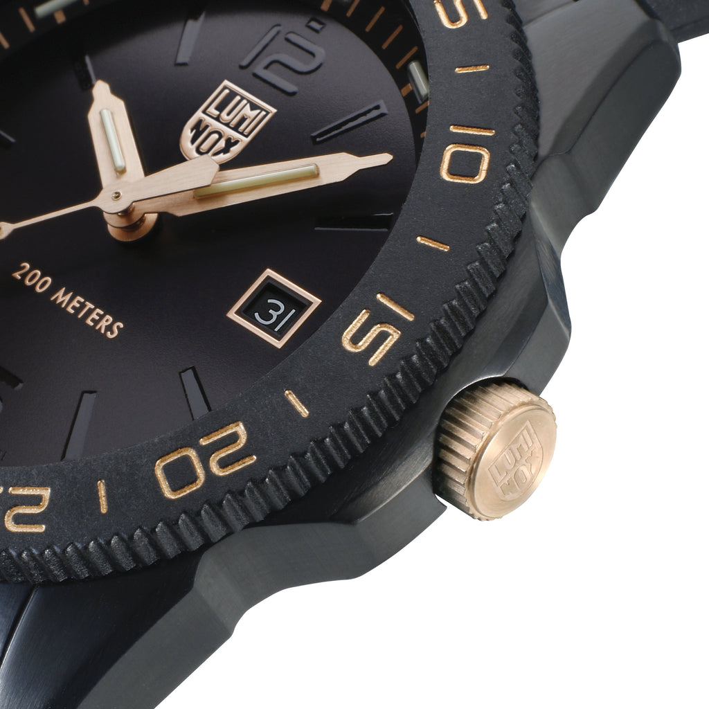 Limited Edition Pacific Diver Black & Gold
